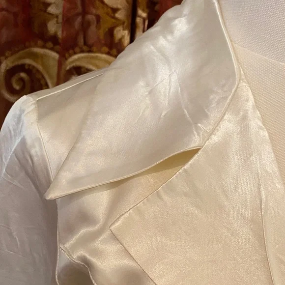 Vintage Off White Satin Blazer - Picture 3 of 17